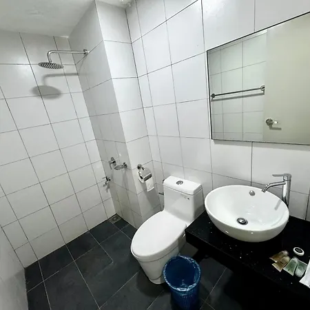 Chamber Suites Klcc By Greenspace Kuala Lumpur Exterior photo